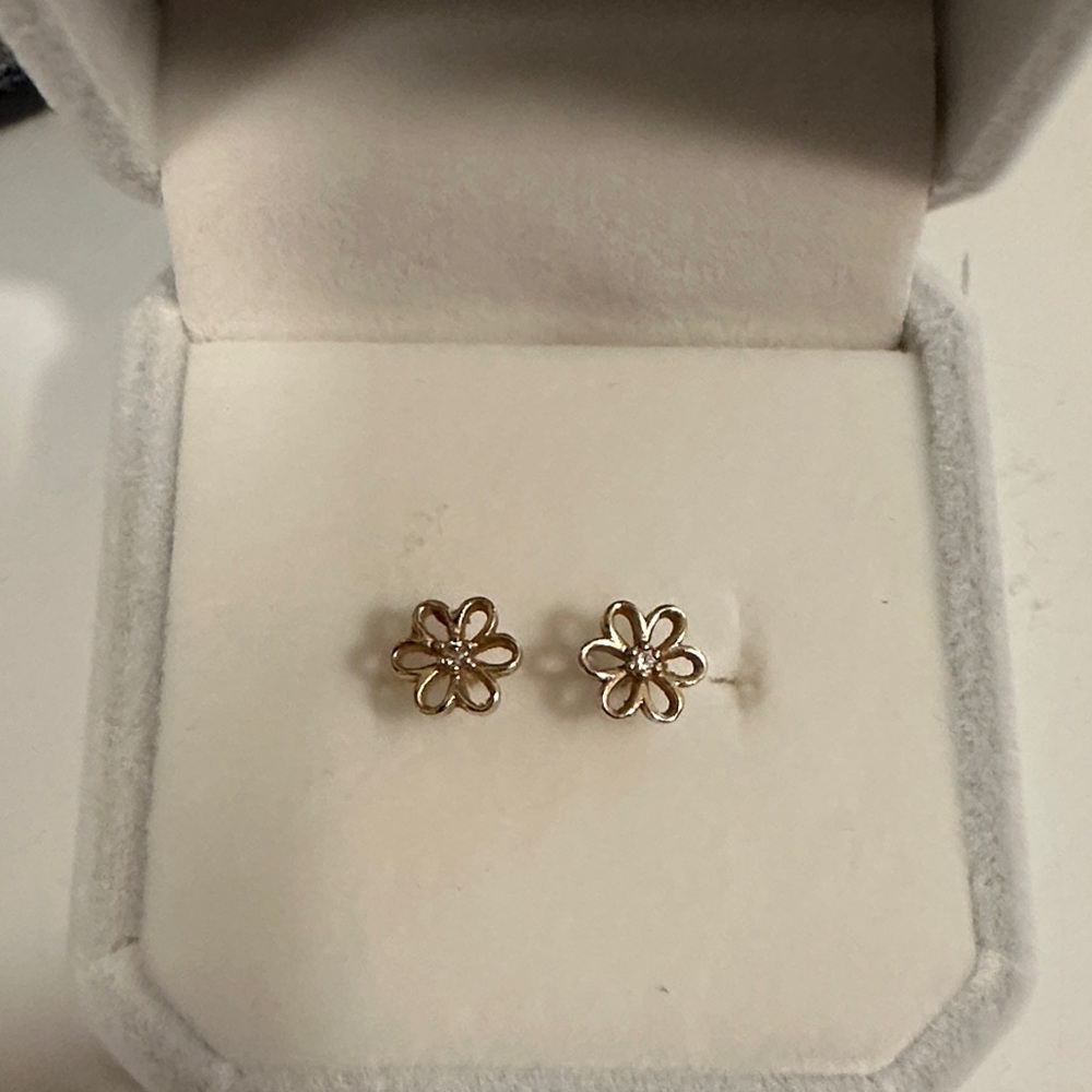 14K Gold Flower Stud Earrings with Center Stone - Picture 2 of 6